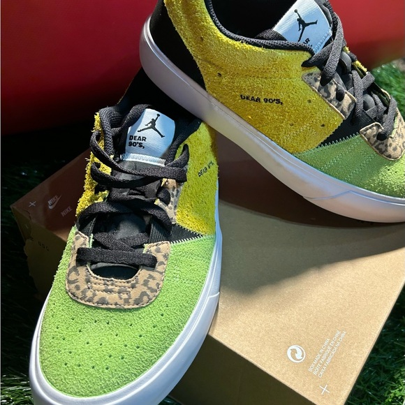 Jordan .03 Dear 90’s. Men’s 9.5.  New in box (no box top).  These are fresh!! - Picture 5 of 7